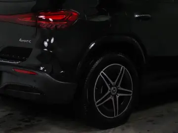 MERCEDES-BENZ EQA 350 4M  BURMESTER AMG PANO AHK NIGHT HUD