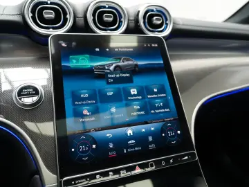 MERCEDES-BENZ GLC300de Coupe 4M 2x AMG PREMIUM PLUS PANO KEY