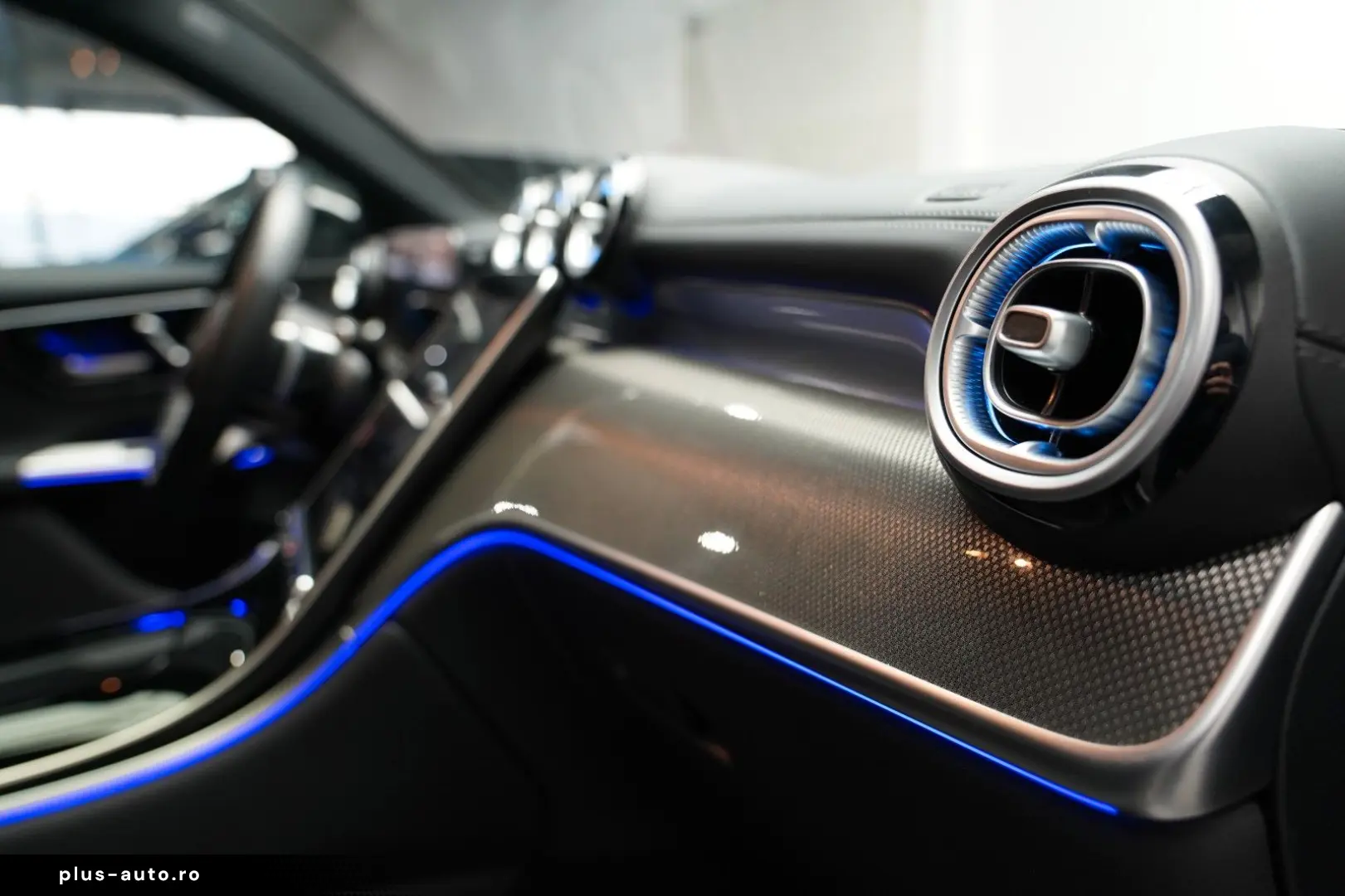 MERCEDES-BENZ GLC300de Coupe 4M 2x AMG PREMIUM PLUS PANO KEY