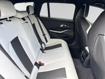 BMW M3 Competition MxDrive Touring Head-Up H K