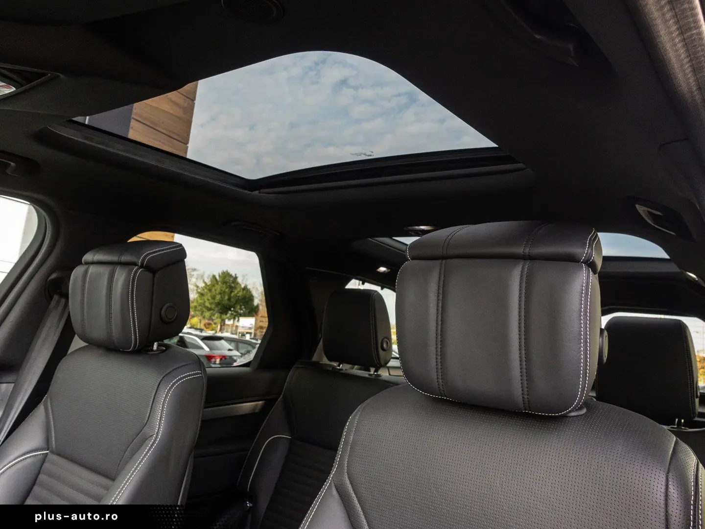 LAND ROVER Discovery D300 Dynamic HSE PANO LED STANDHZG