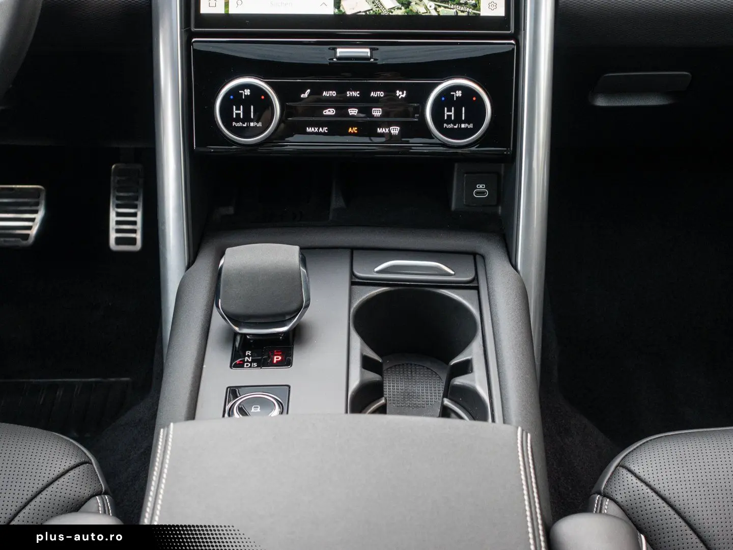 LAND ROVER Discovery D300 Dynamic HSE PANO LED STANDHZG