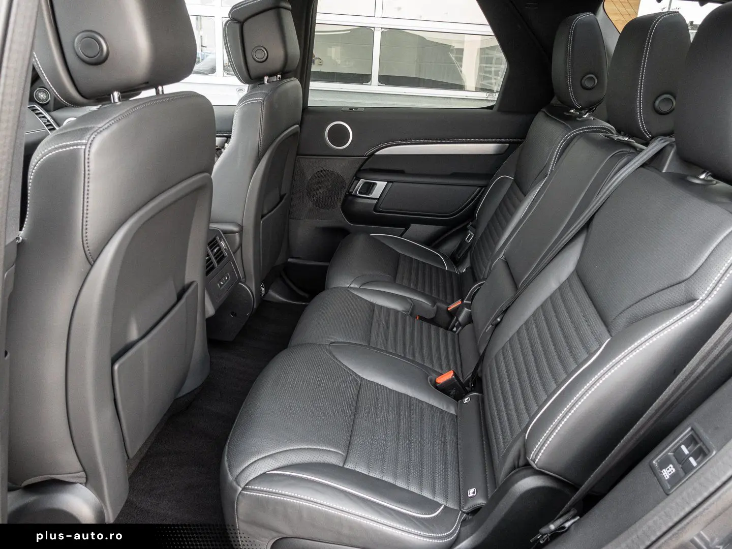 LAND ROVER Discovery D300 Dynamic HSE PANO LED STANDHZG