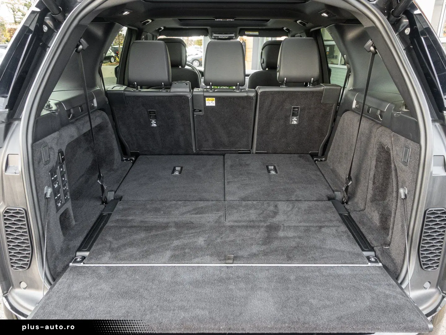 LAND ROVER Discovery D300 Dynamic HSE PANO LED STANDHZG