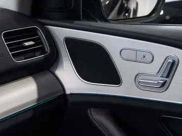 MERCEDES-BENZ GLE 350 de 4M  LEDER NAVI LED-HIGH DAB