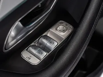 MERCEDES-BENZ GLE 350 de 4M  LEDER NAVI LED-HIGH DAB