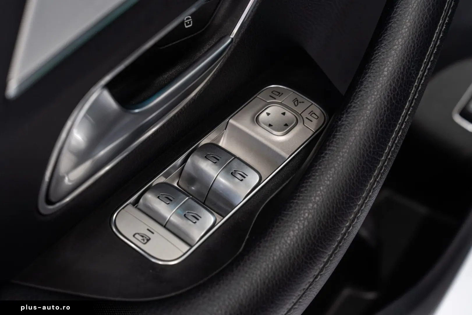 MERCEDES-BENZ GLE 350 de 4M  LEDER NAVI LED-HIGH DAB