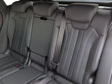 AUDI Q5 Sportback 55 TFSI e quat. S line edition HuD