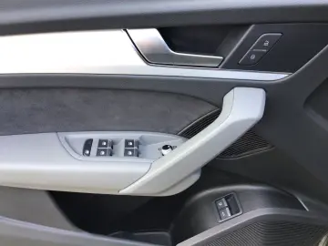 AUDI Q5 Sportback S line 55 TFSIe quattro S-tronic KL