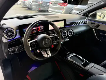 MERCEDES-BENZ A 45 S AMG 4M PERFORM.SITZ AERO PANO FACELIFT