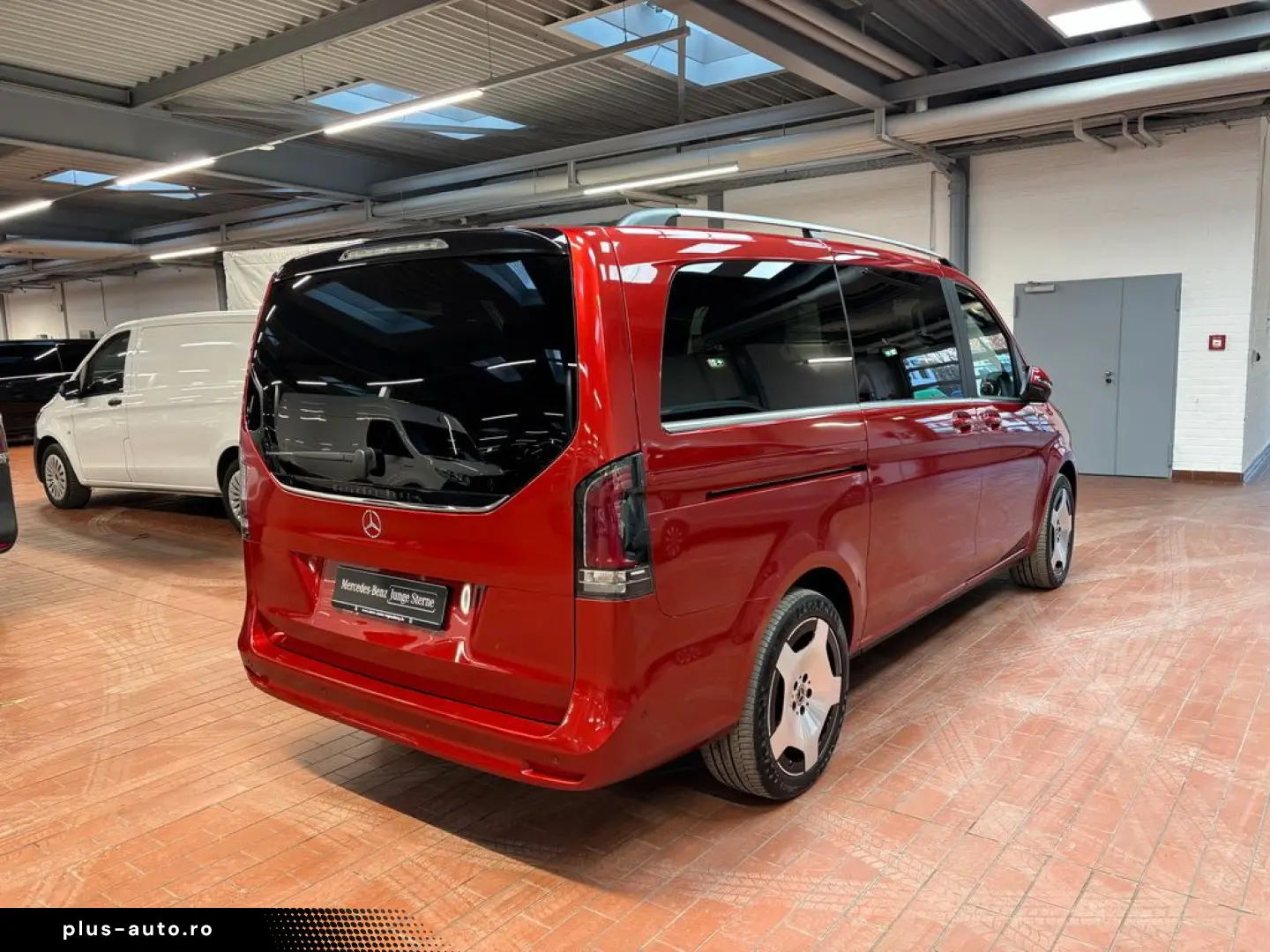 MERCEDES-BENZ V 300 d lang Allrad AHK 2 5t Standheizung