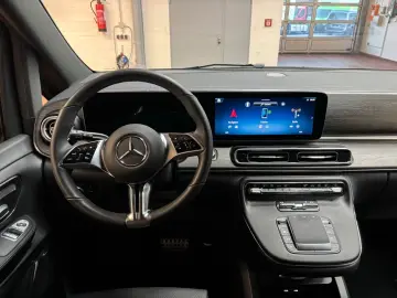 MERCEDES-BENZ V 300 d lang Allrad AHK 2 5t Standheizung