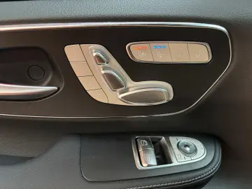 MERCEDES-BENZ V 300 d lang Allrad AHK 2 5t Standheizung