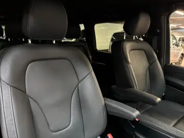 MERCEDES-BENZ V 300 d lang Allrad AHK 2 5t Standheizung