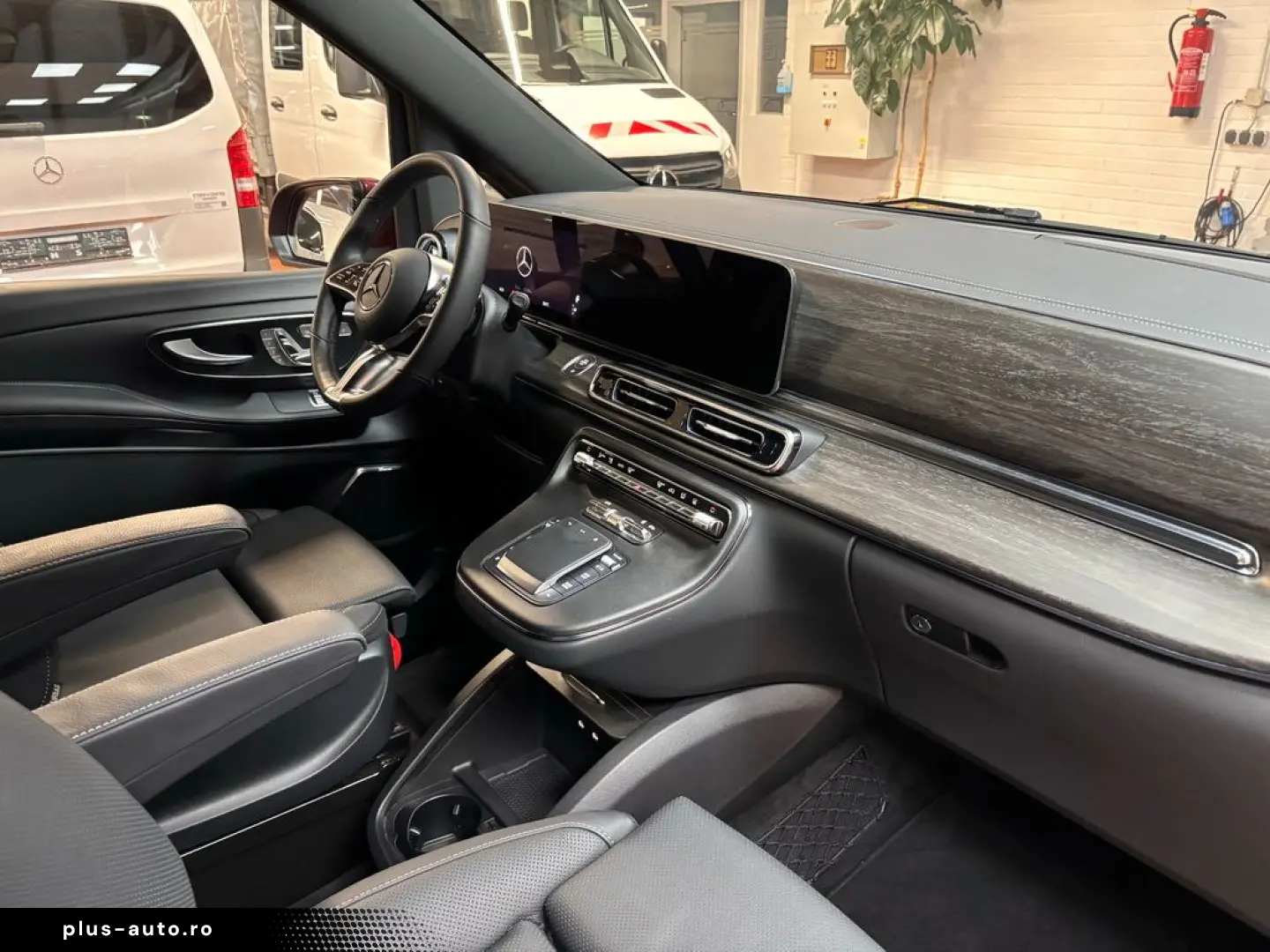 MERCEDES-BENZ V 300 d lang Allrad AHK 2 5t Standheizung