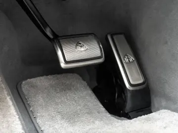 MERCEDES-BENZ GLS 600 Maybach - Emerald Green   MANUFAKTUR