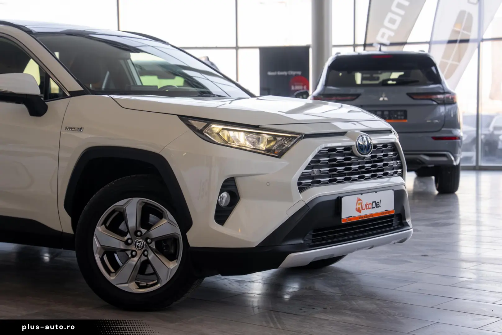 Toyota RAV4 2.5 VVT-i Hybrid Dynamic Plus 4x4 E-CV