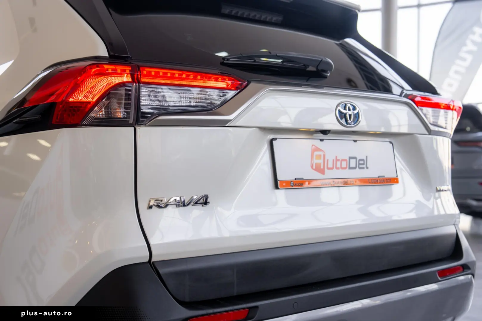 Toyota RAV4 2.5 VVT-i Hybrid Dynamic Plus 4x4 E-CV