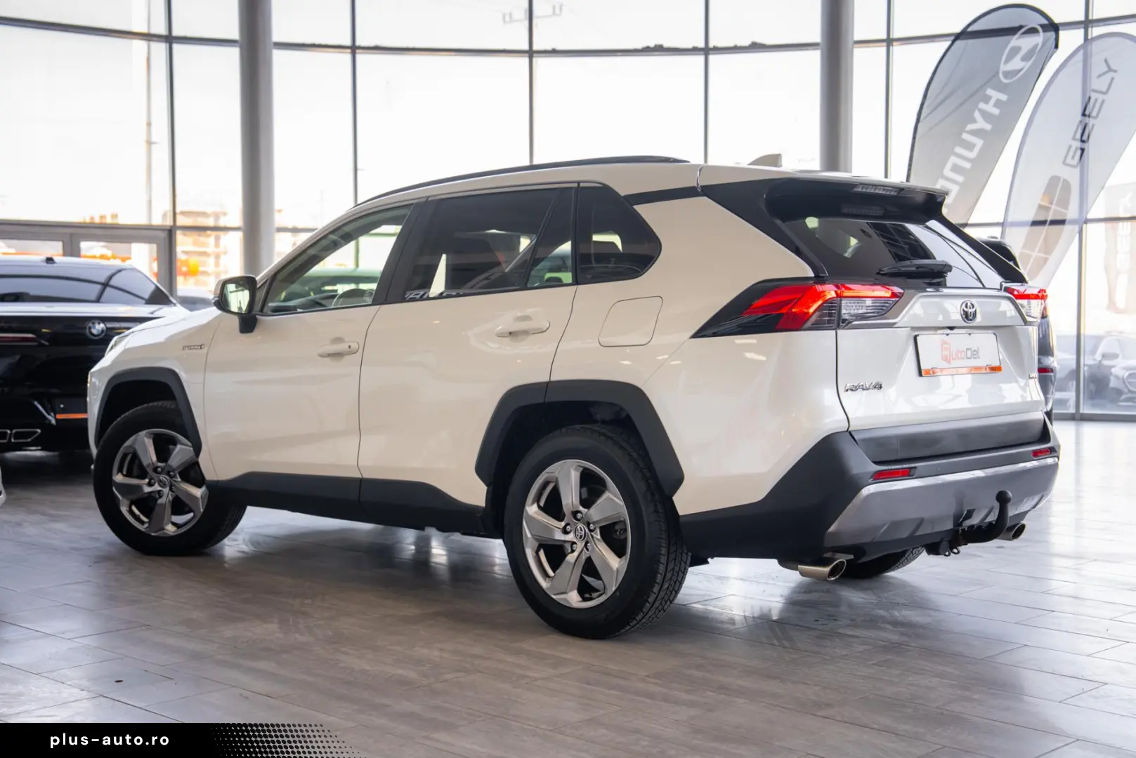 Toyota RAV4 2.5 VVT-i Hybrid Dynamic Plus 4x4 E-CV