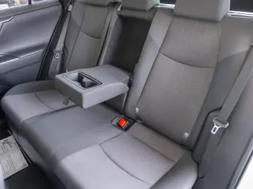 Toyota RAV4 2.5 VVT-i Hybrid Dynamic Plus 4x4 E-CV