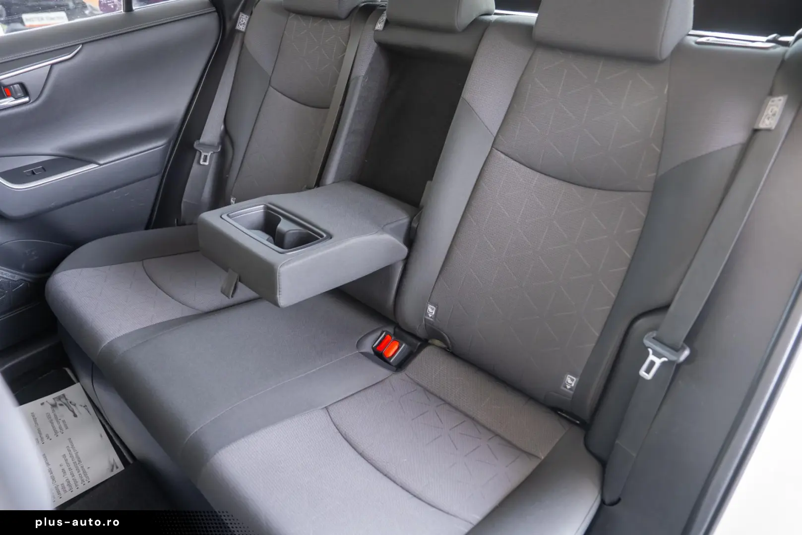 Toyota RAV4 2.5 VVT-i Hybrid Dynamic Plus 4x4 E-CV