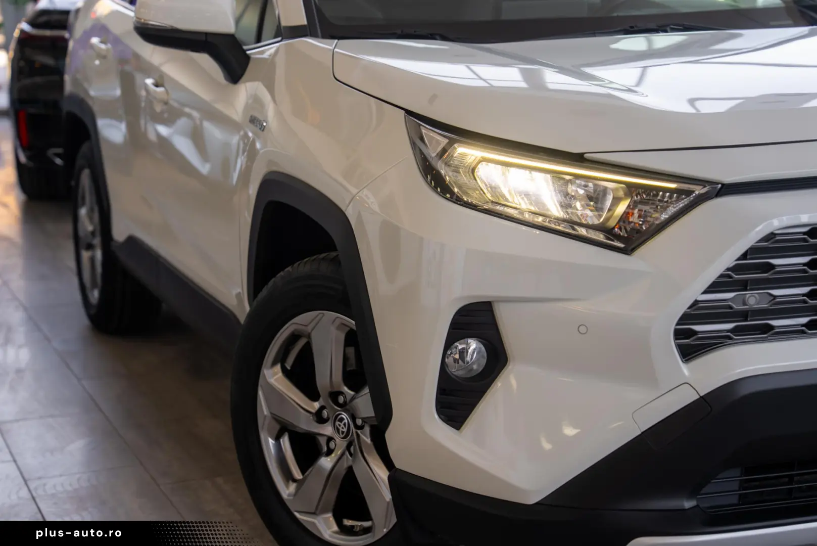 Toyota RAV4 2.5 VVT-i Hybrid Dynamic Plus 4x4 E-CV