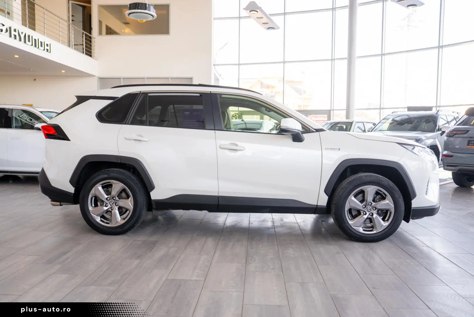 Toyota RAV4 2.5 VVT-i Hybrid Dynamic Plus 4x4 E-CV