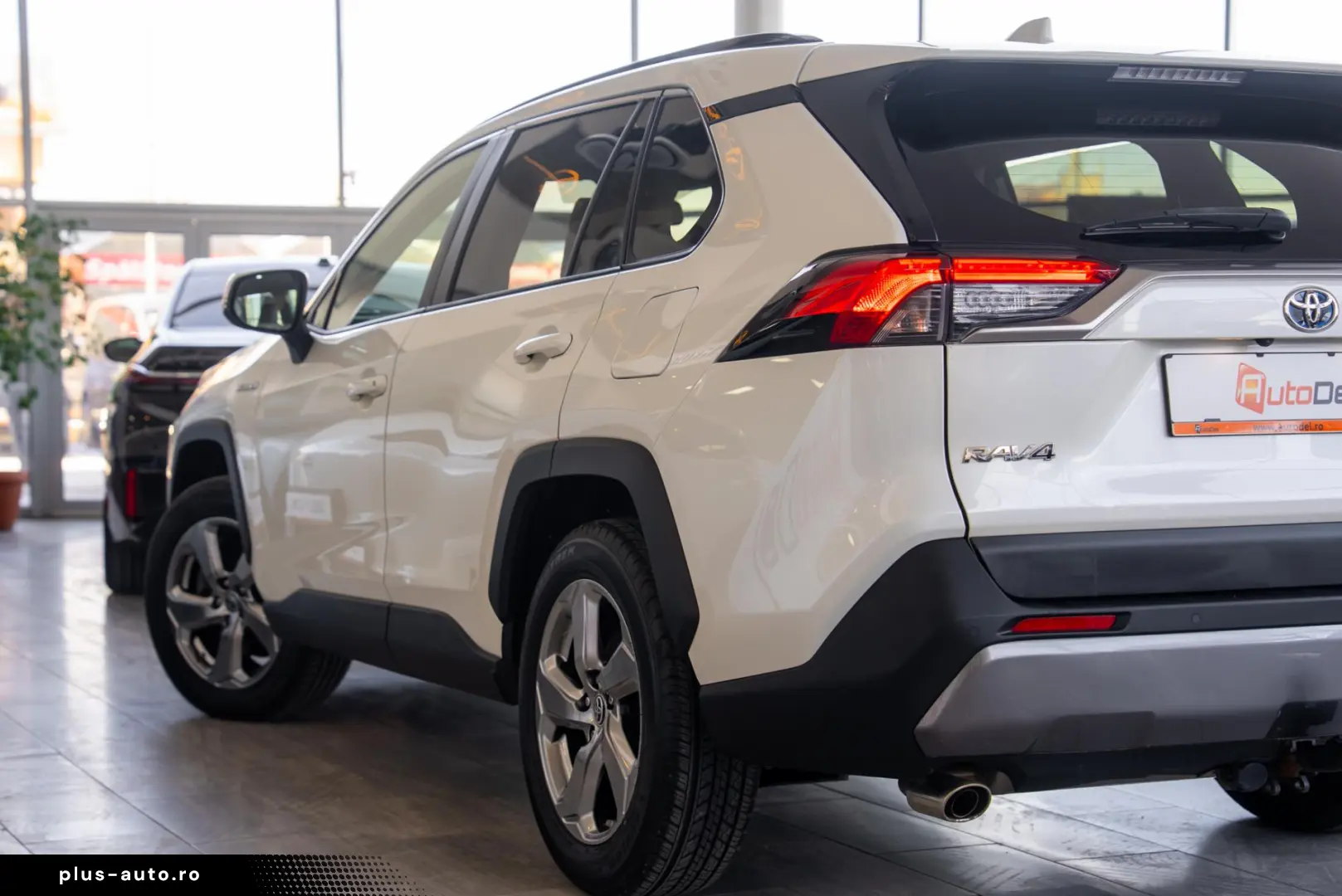 Toyota RAV4 2.5 VVT-i Hybrid Dynamic Plus 4x4 E-CV