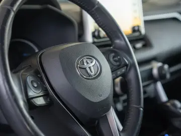 Toyota RAV4 2.5 VVT-i Hybrid Dynamic Plus 4x4 E-CV