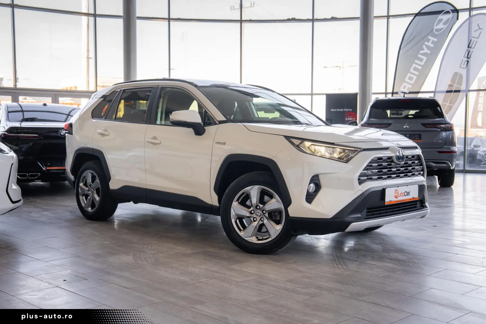 Toyota RAV4 2.5 VVT-i Hybrid Dynamic Plus 4x4 E-CV