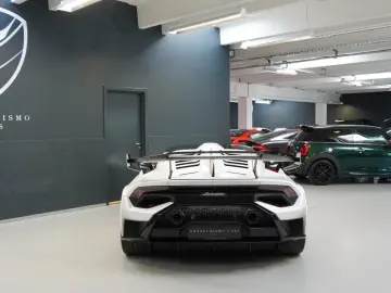 LAMBORGHINI Huracán STO Warranty