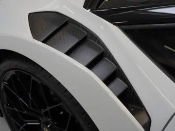 LAMBORGHINI Huracán STO Warranty