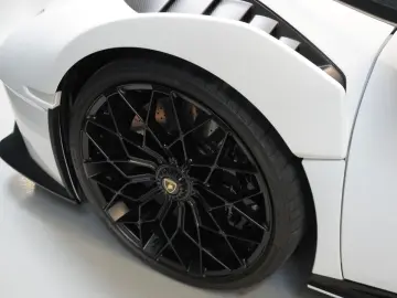 LAMBORGHINI Huracán STO Warranty