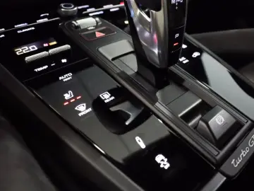 PORSCHE Cayenne Coupe Turbo GT Bose Carb. Keramik