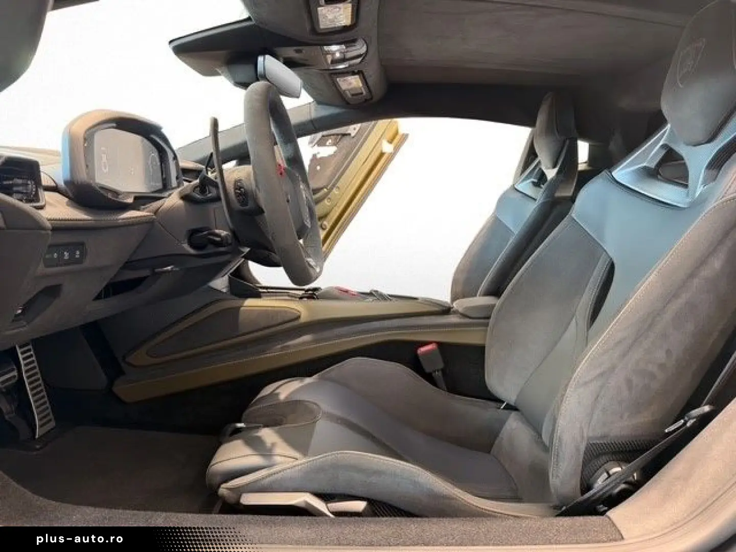 LAMBORGHINI Revuelto 6.5 V12 HPEV