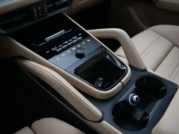 PORSCHE E-Hybrid Coupé ACC-PANO-BOSE-22TURBO-LEDER BEIGE