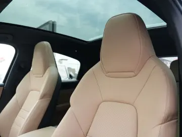 PORSCHE E-Hybrid Coupé ACC-PANO-BOSE-22TURBO-LEDER BEIGE