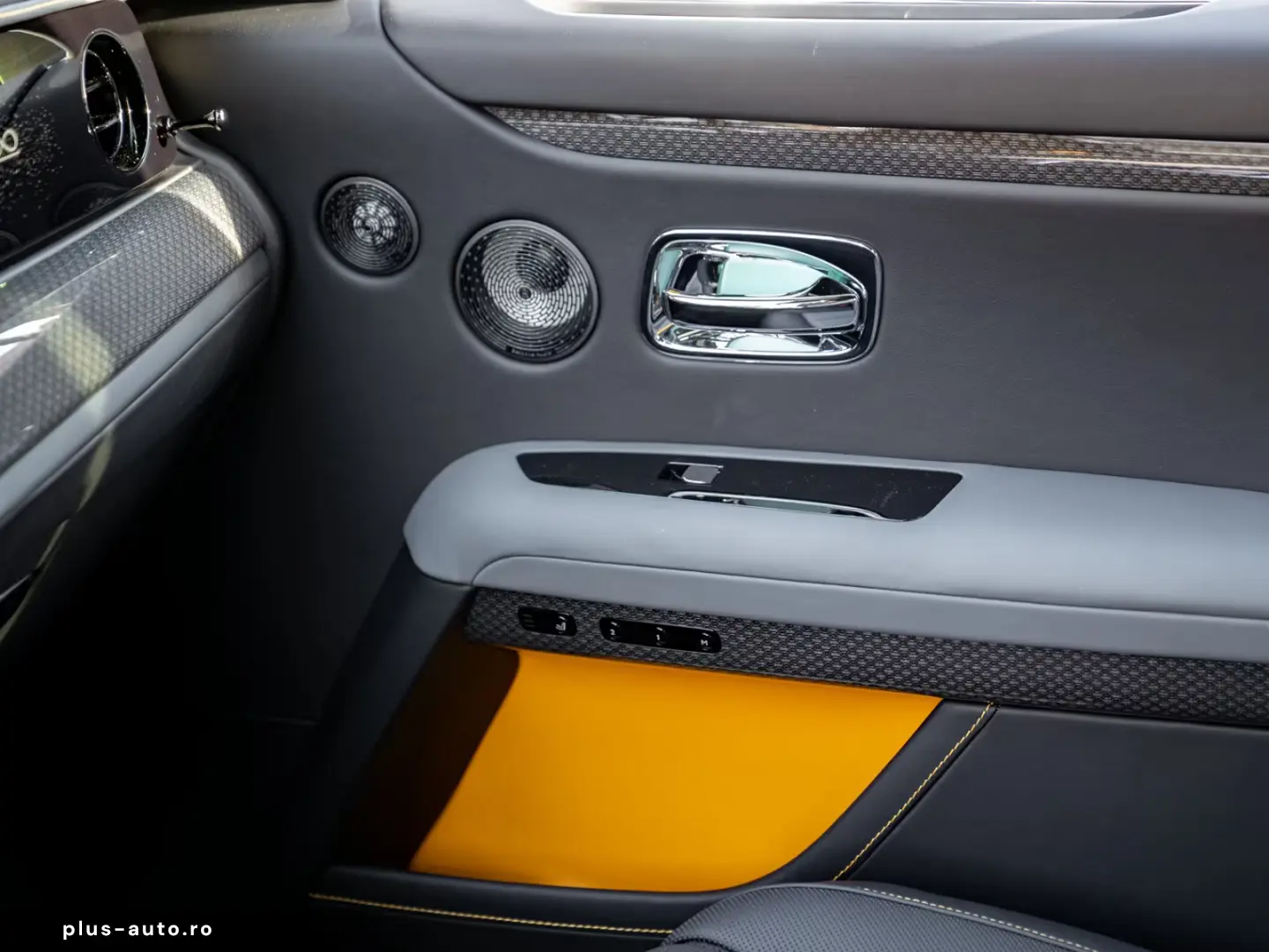 Rolls-Royce Ghost Black Badge