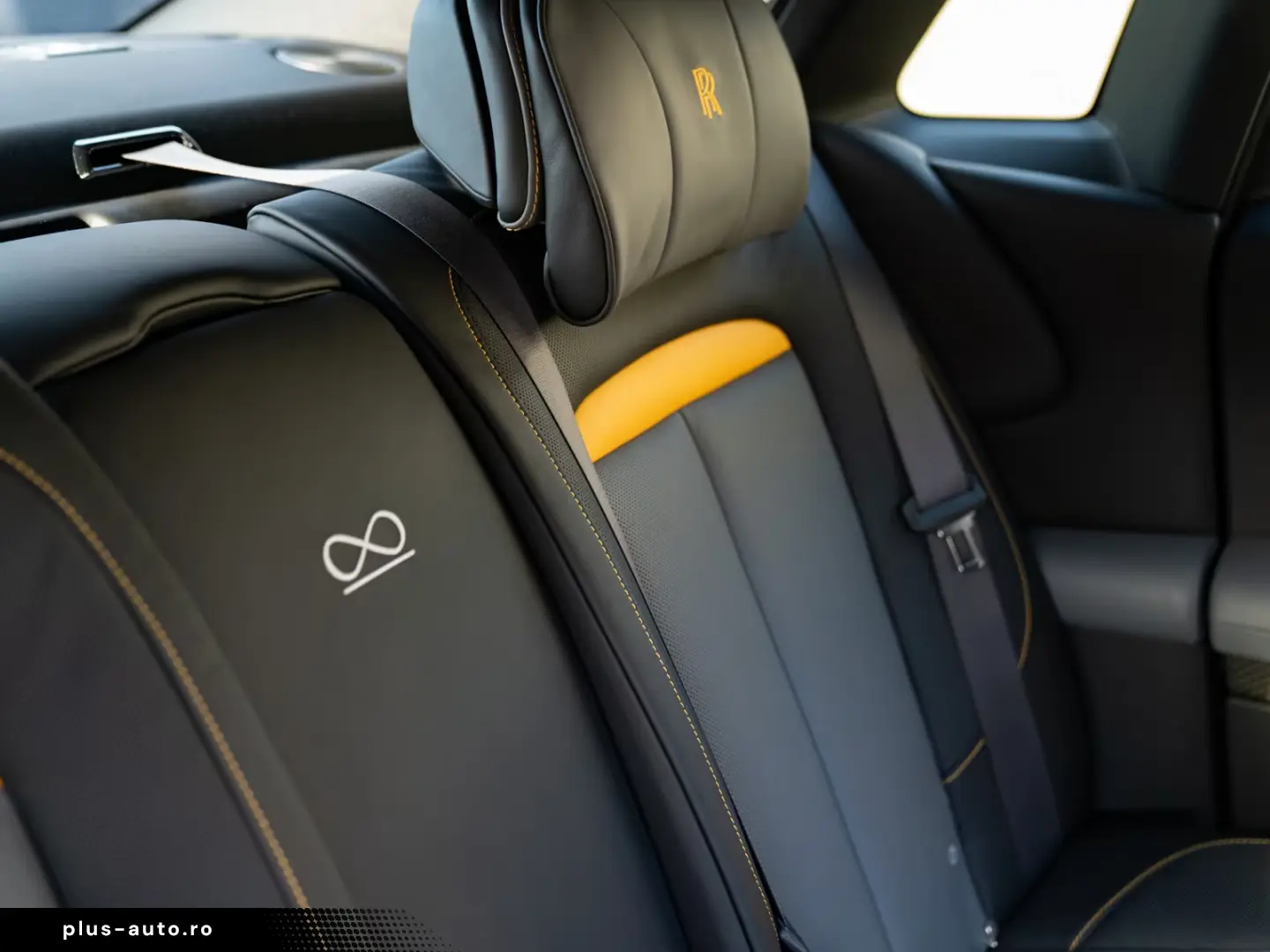 Rolls-Royce Ghost Black Badge