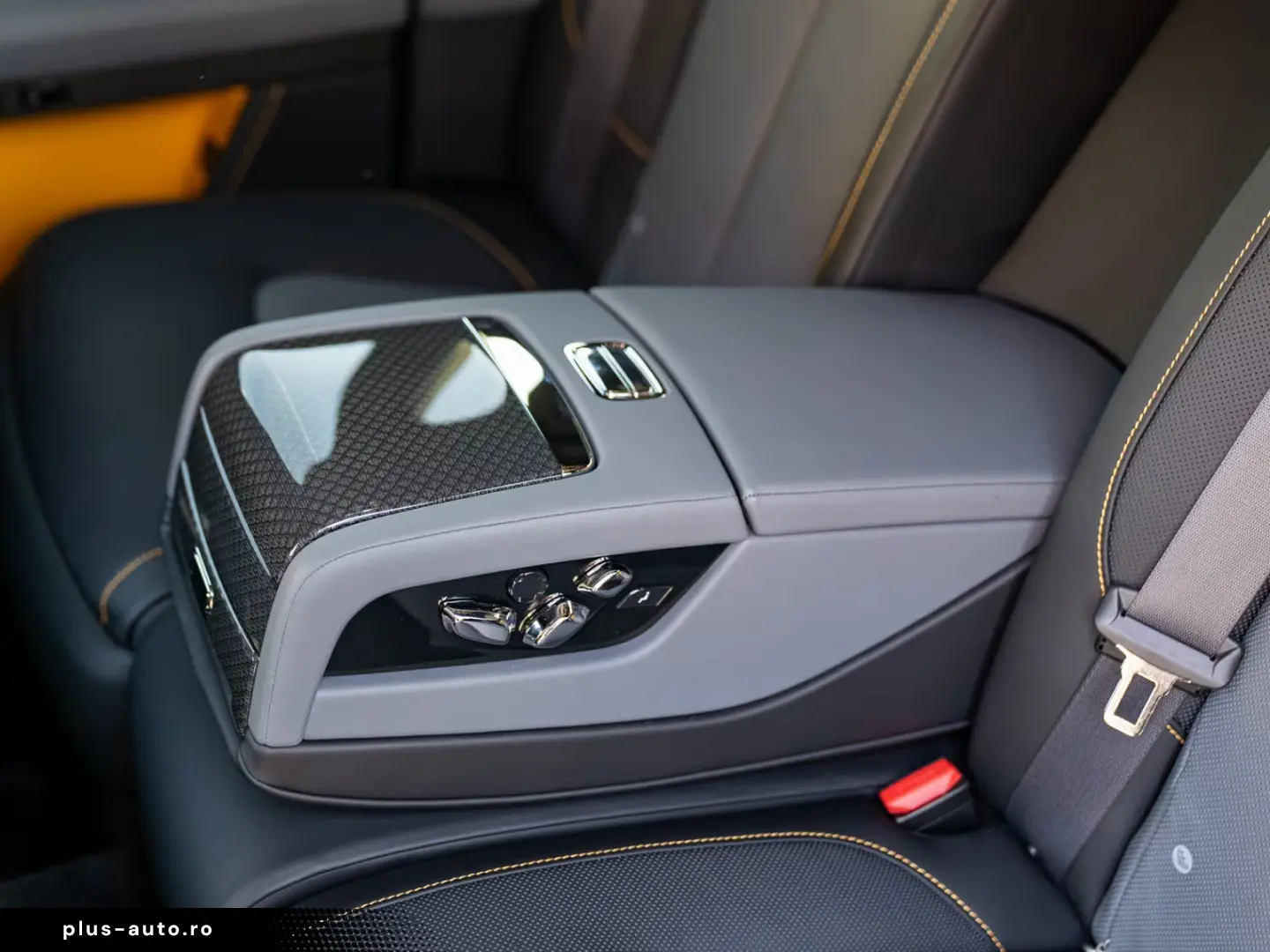 Rolls-Royce Ghost Black Badge