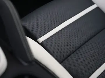 PORSCHE Cayenne E-Hybrid   PTS - Manufaktur