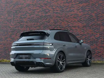 PORSCHE Cayenne E-Hybrid   PTS - Manufaktur