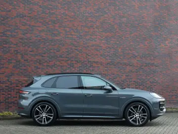 PORSCHE Cayenne E-Hybrid   PTS - Manufaktur