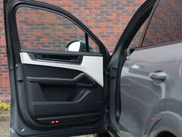 PORSCHE Cayenne E-Hybrid   PTS - Manufaktur