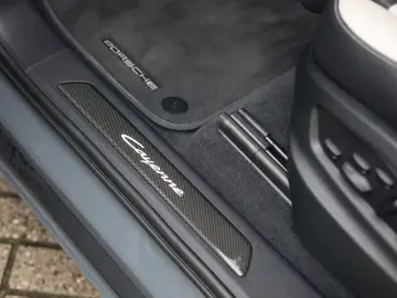 PORSCHE Cayenne E-Hybrid   PTS - Manufaktur