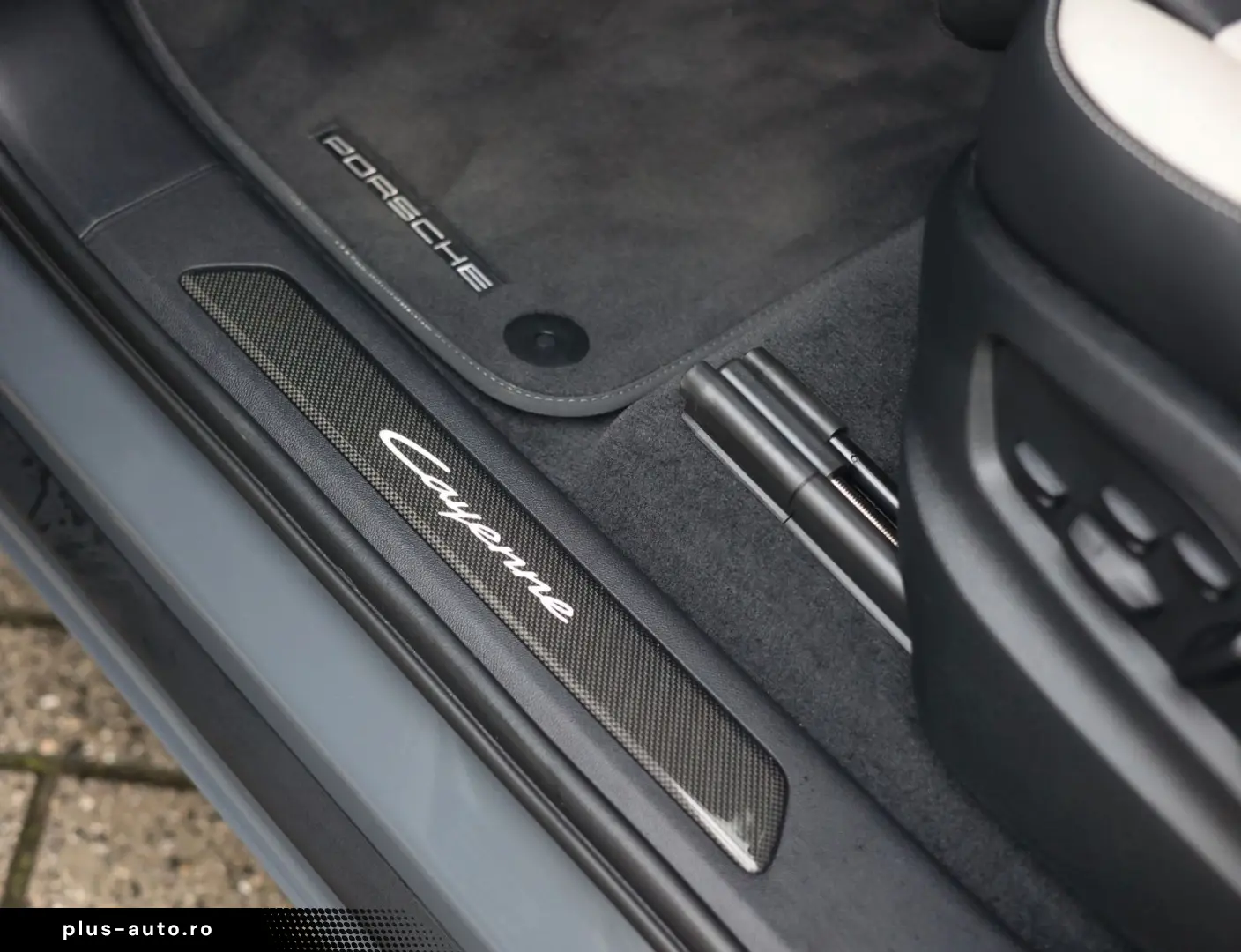 PORSCHE Cayenne E-Hybrid   PTS - Manufaktur