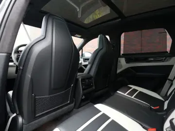 PORSCHE Cayenne E-Hybrid   PTS - Manufaktur