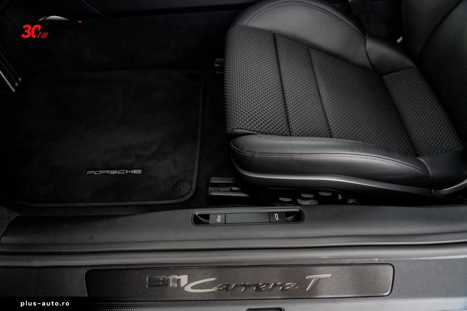 PORSCHE 992 Carrera T Matrix Pano 18-Wege Approved 06.28