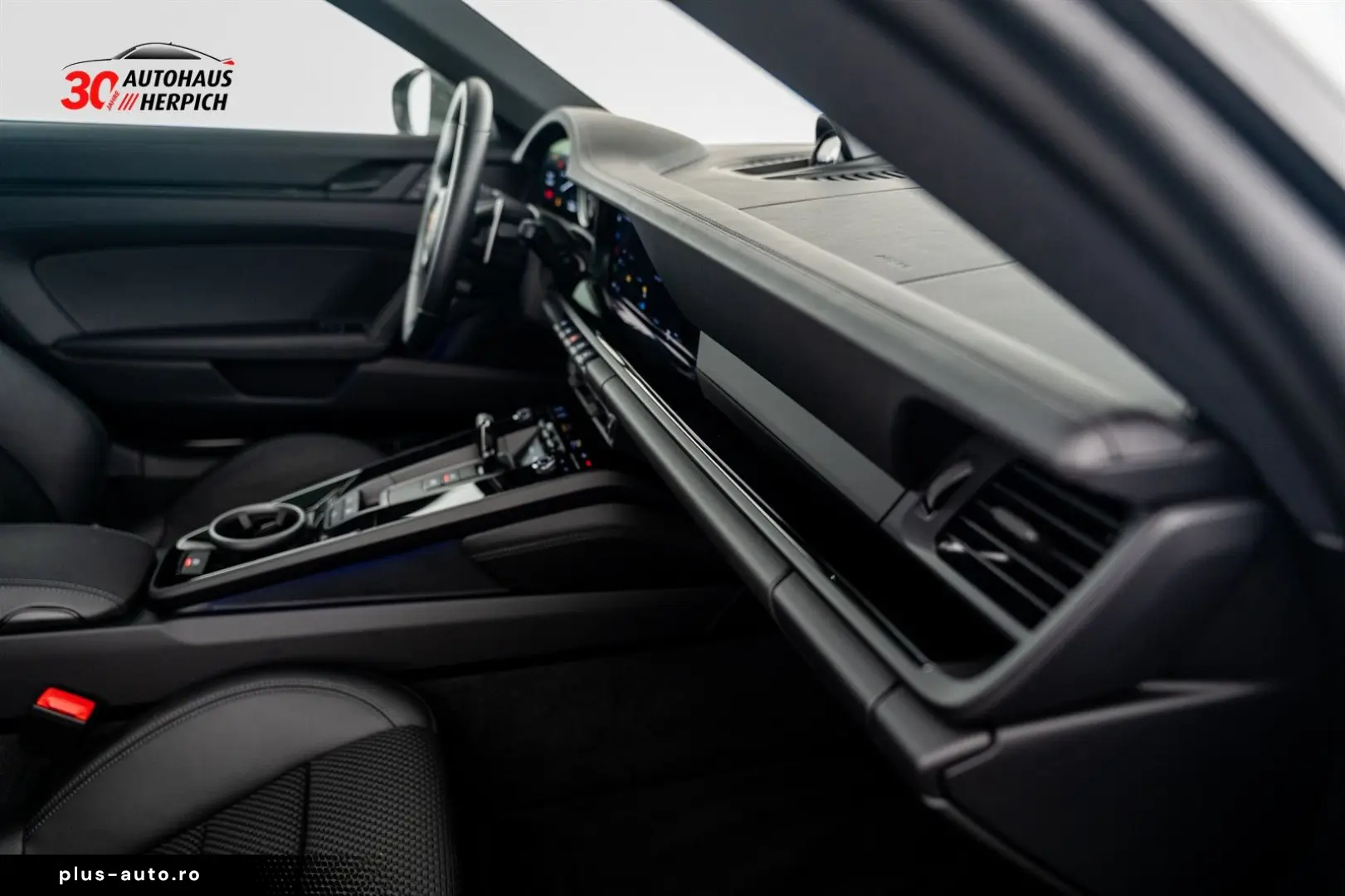 PORSCHE 992 Carrera T Matrix Pano 18-Wege Approved 06.28