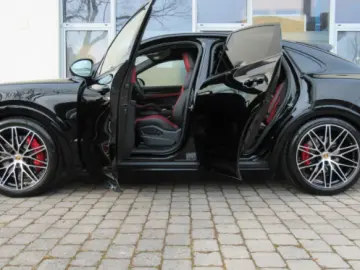 Porsche Cayenne GTS COUPE